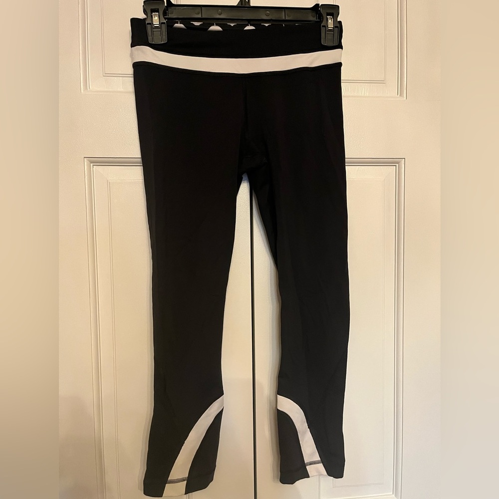 lululemon athletica Leggings in Black with White Detail